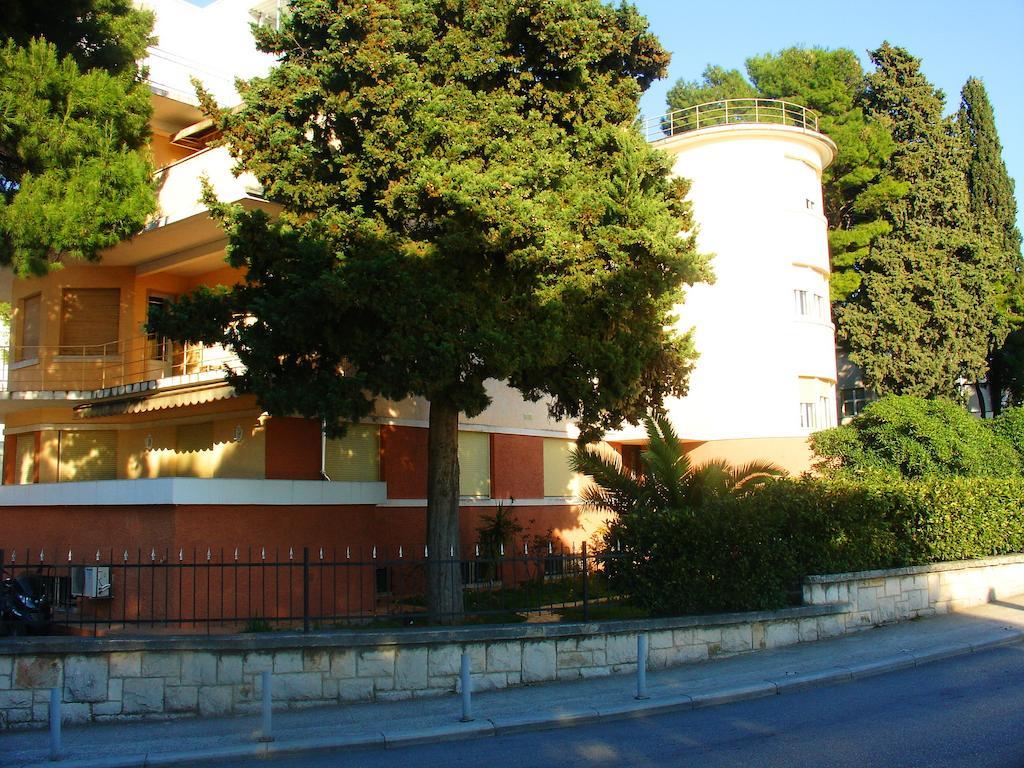 Beach Apartment - Demi Split Exterior photo